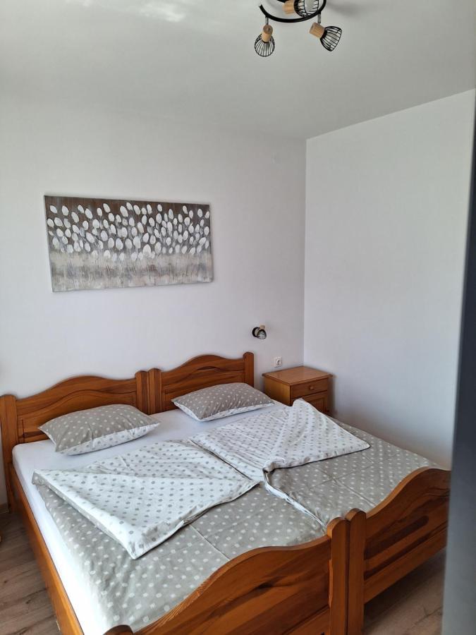 Apartmani Pina Krk Town Esterno foto