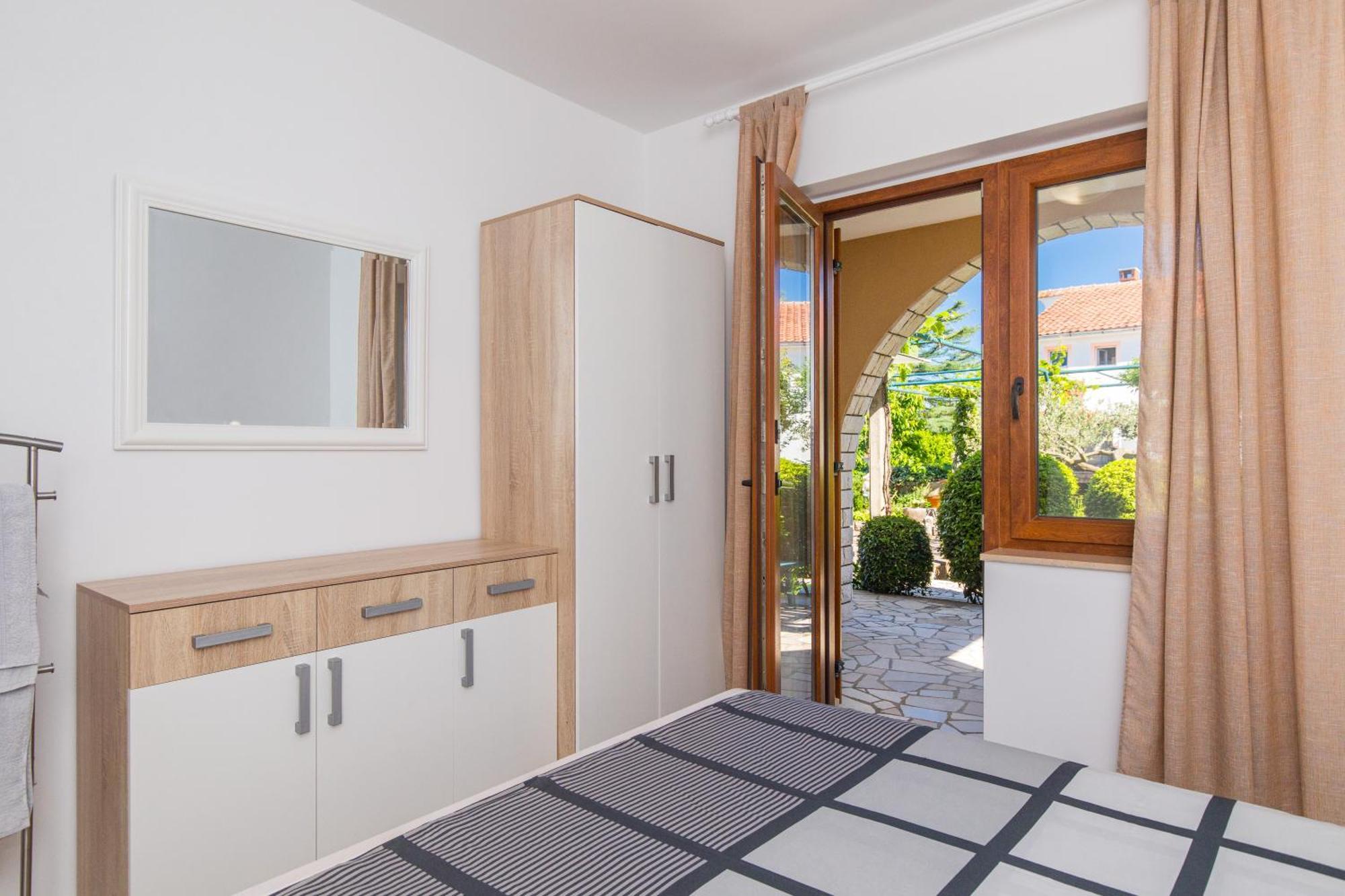 Apartmani Pina Krk Town Esterno foto